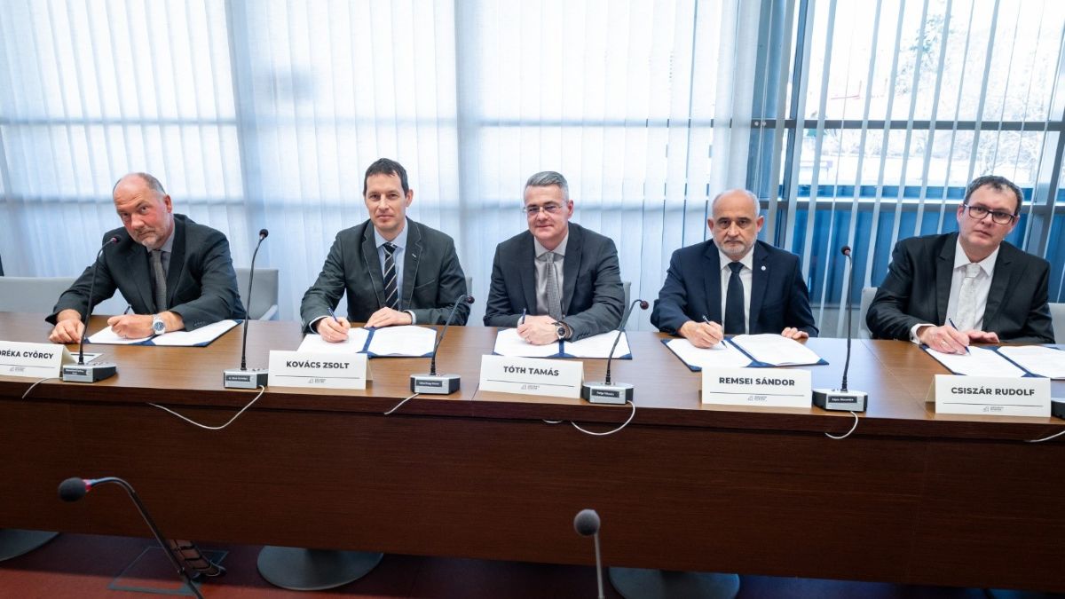 Együttműködés szerződés aláírása a Xantus János Állatkerttel - Széchenyi István Egyetem
